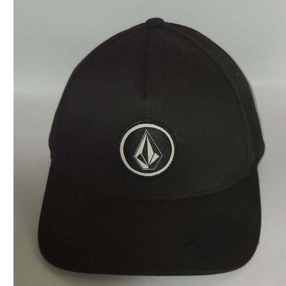 Vintage Volcom‎ embroidered skate men's cap hat flex fit S-M Black Old School - Picture 1 of 5